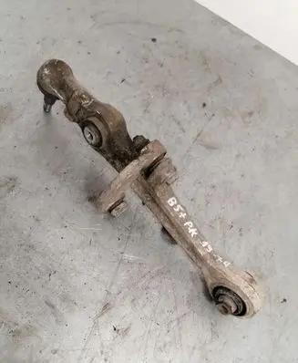 Volkswagen PASSAT B5.5 Front lower control arm/wishbone