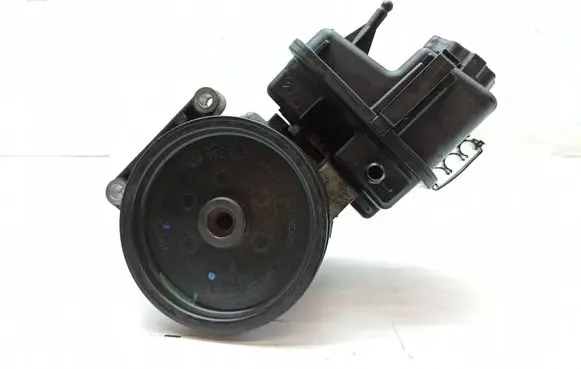 Mercedes-Benz E W212 Power steering pump A0064664701 7693900514 7691332150