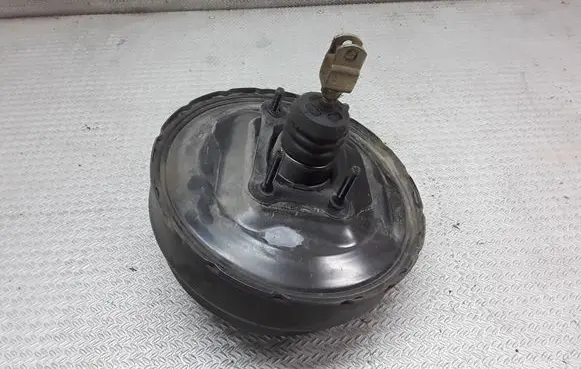 KIA Sorento Brake booster