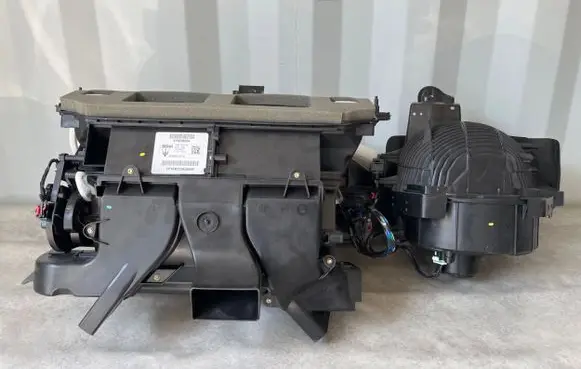 Maserati Levante Heater blower radiator 670038354