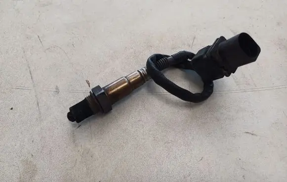 BMW 5 F10 F11 Lambda probe sensor 77916001 0281004018