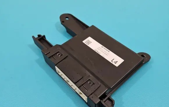 Toyota Corolla E210 E21 Central body control module 88650-02L40 IMPRK1412517