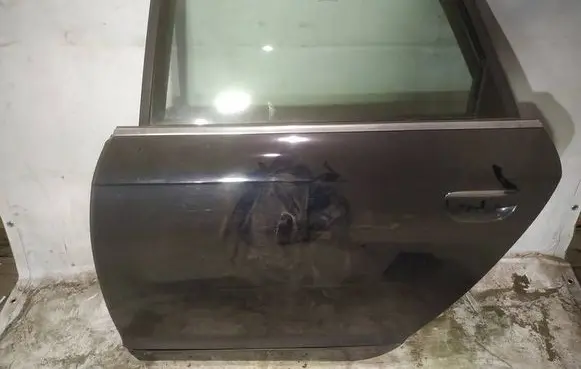 Audi A6 S6 C6 4F Rear door melynos