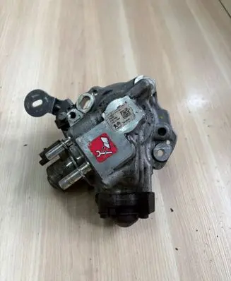 Peugeot Expert Fuel injection high pressure pump 28384347