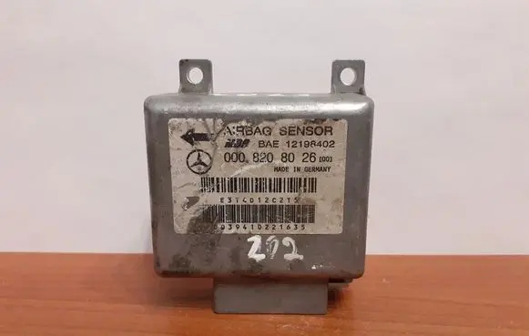Mercedes-Benz C W202 Airbag control unit/module 0008208026 5704