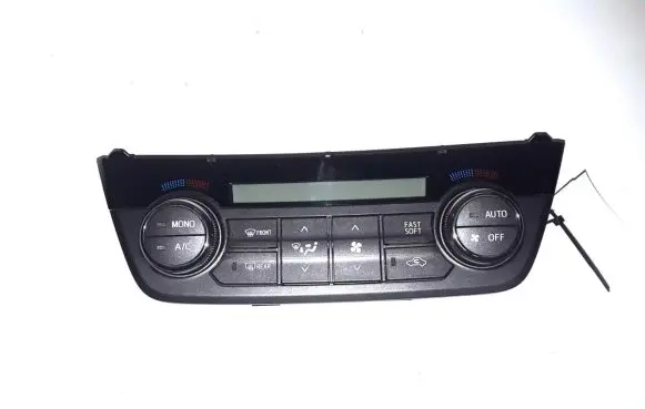 Toyota RAV 4 (XA40) Air conditioner control unit module 75F546