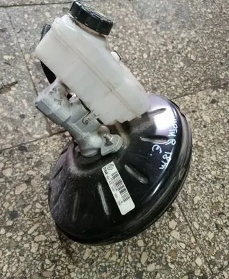 Renault Captur Brake booster 472103202R