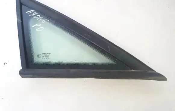 Seat Altea Front triangle window/glass 