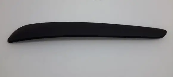 Front bumper splitter molding