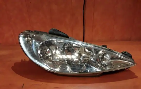 Peugeot 206 Headlight/headlamp