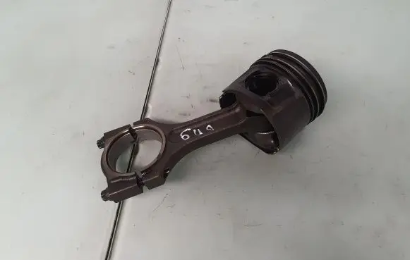 BMW 3 E90 E91 Piston with connecting rod 8473776 11248473776 7803033