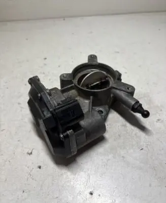 Opel Insignia A Throttle valve 55564164