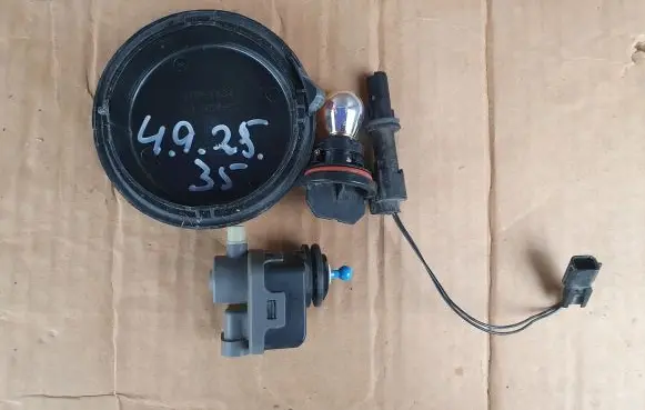 Headlight level adjustment motor