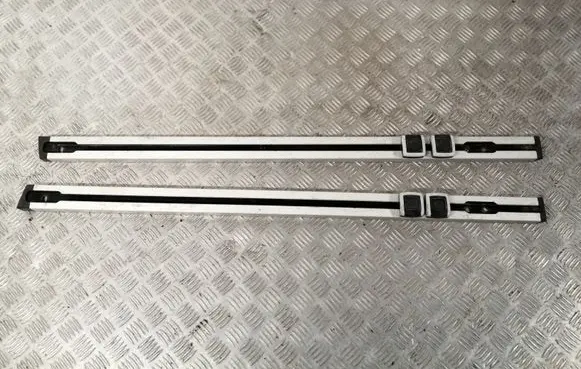 Toyota Avensis T270 Other trunk/boot trim element 5840005010 5842005010