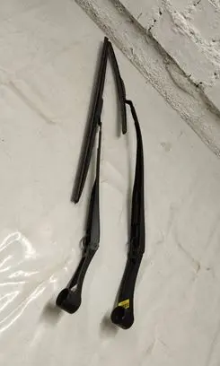 Hyundai Kona I Windshield/front glass wiper blade 26995 27006