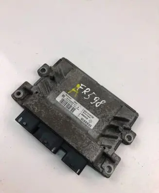 Renault Twingo II Engine control unit/module ECU 8201076738 S120202121A