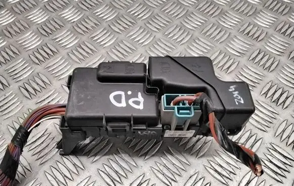 Volvo V70 Fuse module 3800159 31300188
