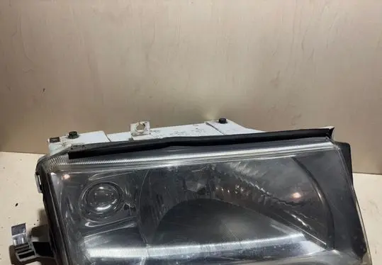 Skoda Octavia Mk1 (1U) Headlight/headlamp 1U1941018N 6651106R