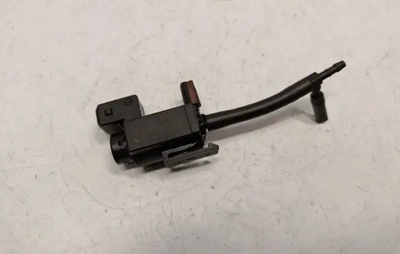 Valve vacuum
