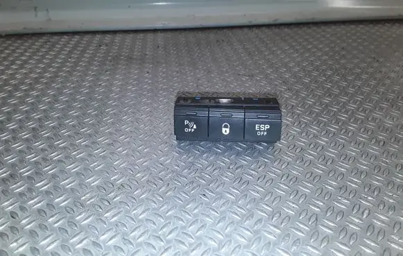 ESP (stability program) switch