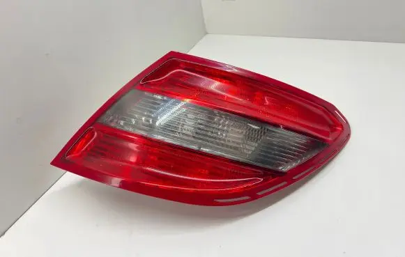Mercedes-Benz C W204 Rear/tail lights 2048203064