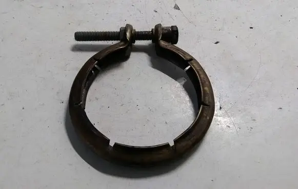 BMW X1 E84 Muffler pipe connector clamp 