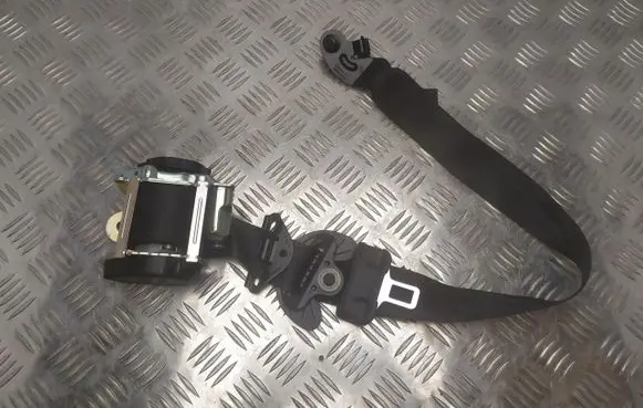 Ford Kuga III Front seatbelt