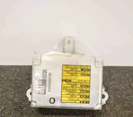Lexus RX 330 - 350 - 400H Airbag control unit/module