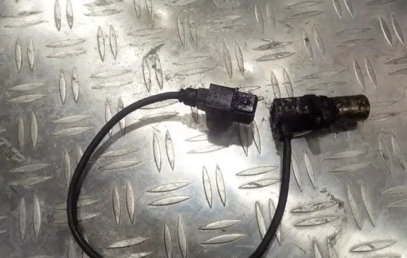 Fiat Bravo - Brava Crankshaft position sensor 46432909
