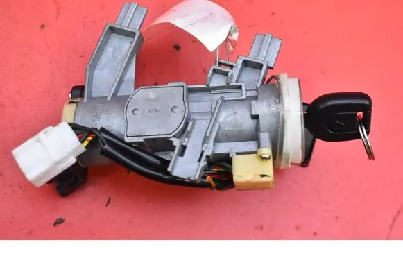 Mitsubishi Outlander Ignition lock MR587312