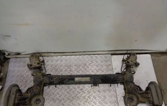 Peugeot 2008 I Rear axle beam 