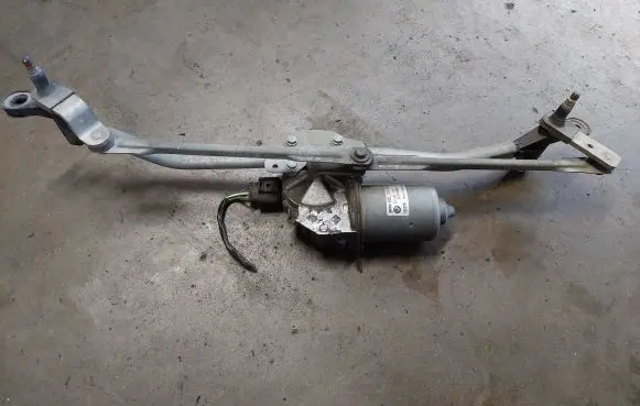 Skoda Roomster (5J) Front wiper linkage and motor 5J1955113B 405119 1097F