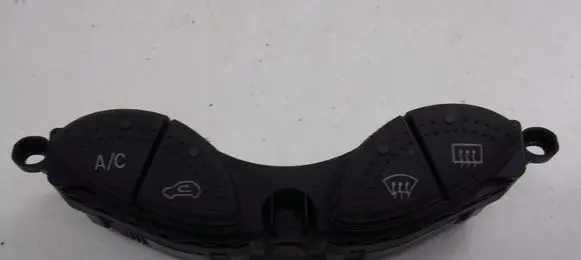 Ford Focus Air conditioning (A/C) switch 98AG19A945CH