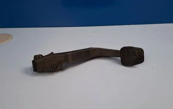 Volkswagen Sharan Clutch pedal 7M1721321C