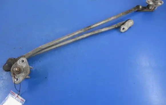 Mazda 323 Front wiper linkage and motor