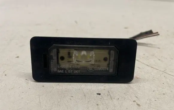 BMW 3 E90 E91 Number plate light 7193293