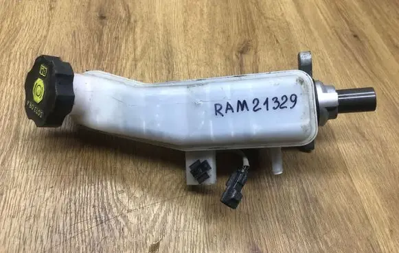 Hyundai Tucson TL Master brake cylinder RAM21329