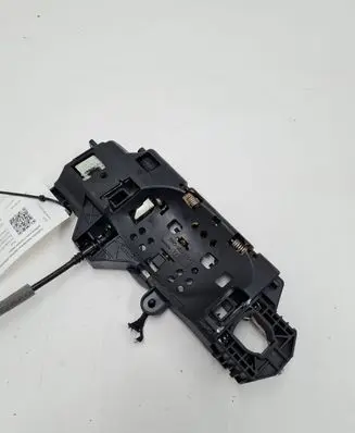 Rear door exterior handle/bracket