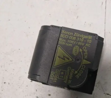 Mercedes-Benz E W211 Headlight ballast module Xenon 021661