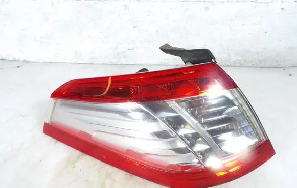 Peugeot 508 RXH Rear/tail lights 9686779580