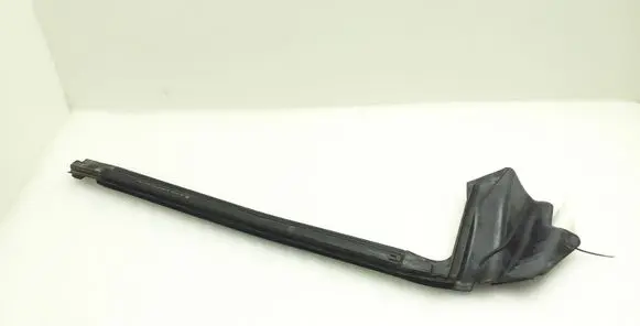 BMW 6 F06 Gran coupe Rubber seal rear door window/glass 7275320