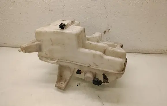 Volvo V40 Windshield washer fluid reservoir/tank 31276094 31276095