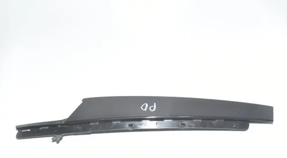 BMW 2 F46 Front door glass trim molding 7316730 51337316730