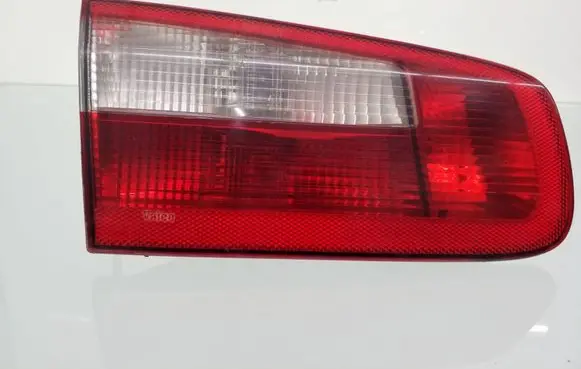 Renault Laguna II Tailgate rear/tail lights 8200002475