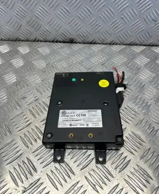 Volkswagen Golf V Phone control unit/module 3C0035729E 001046E8D556 052759093792701