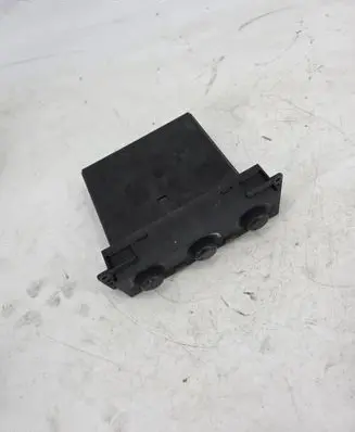 Mitsubishi Pajero Climate control unit MR500646 1464308800