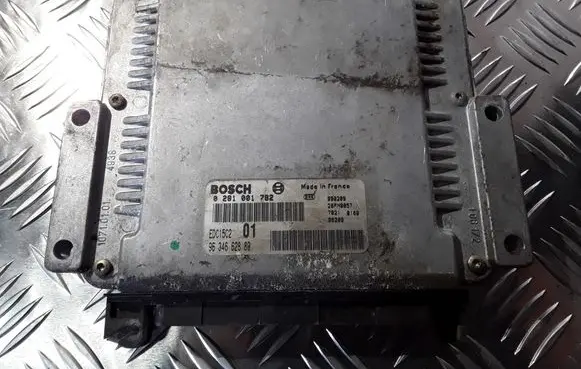 Peugeot 406 Engine control unit/module 0281001782 9634662880 EDC15C2