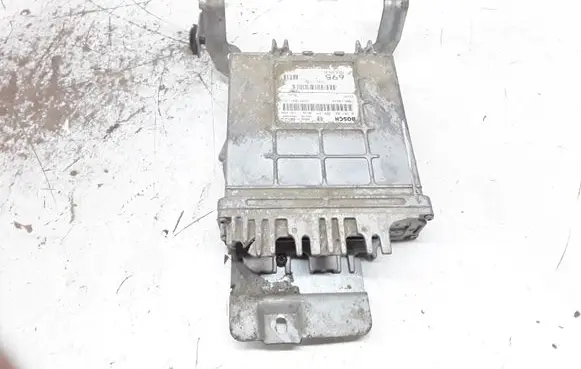 Volvo S40, V40 Engine control unit/module 0281001906 7700110648