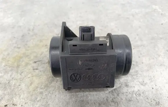 Audi A3 S3 8L Mass air flow meter 074906461