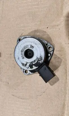 Mercedes-Benz C W204 Camshaft vanos timing valve A2710510177